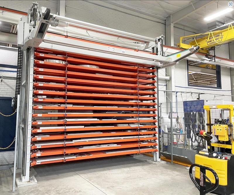 Tower system creates sheet metal storage space for producer’s enlargement